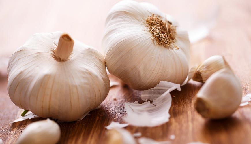 Aglio (česnek) je všestranná ingredience italské kuchyně